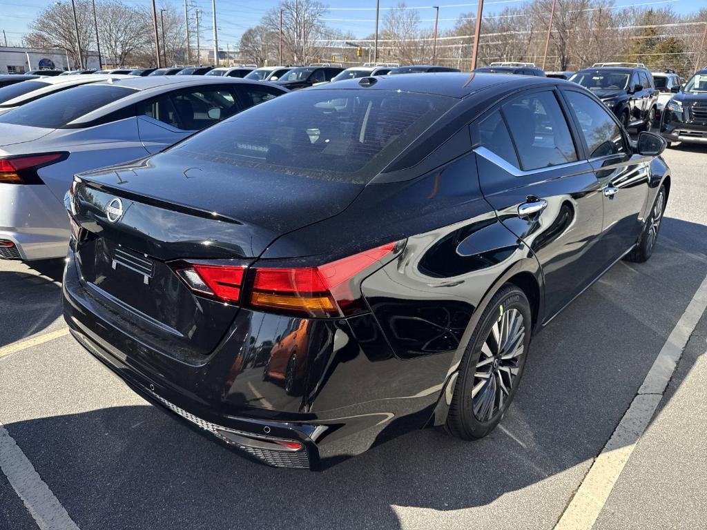 new 2025 Nissan Altima car, priced at $26,125