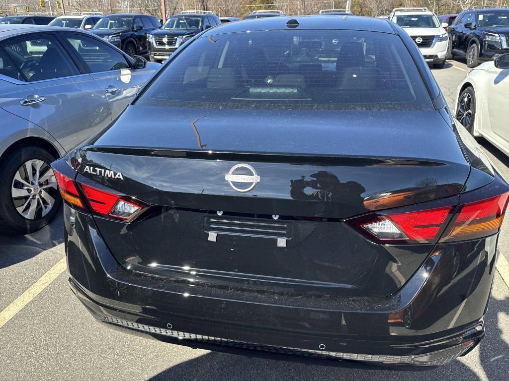 new 2025 Nissan Altima car, priced at $26,125