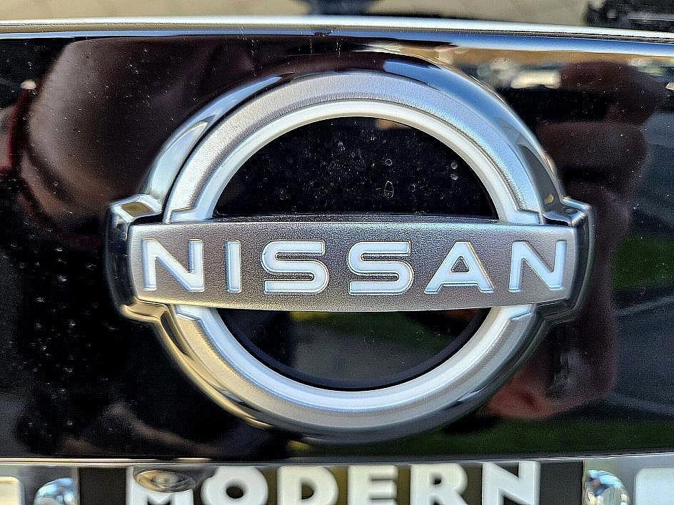 new 2025 Nissan Kicks car, priced at $29,185