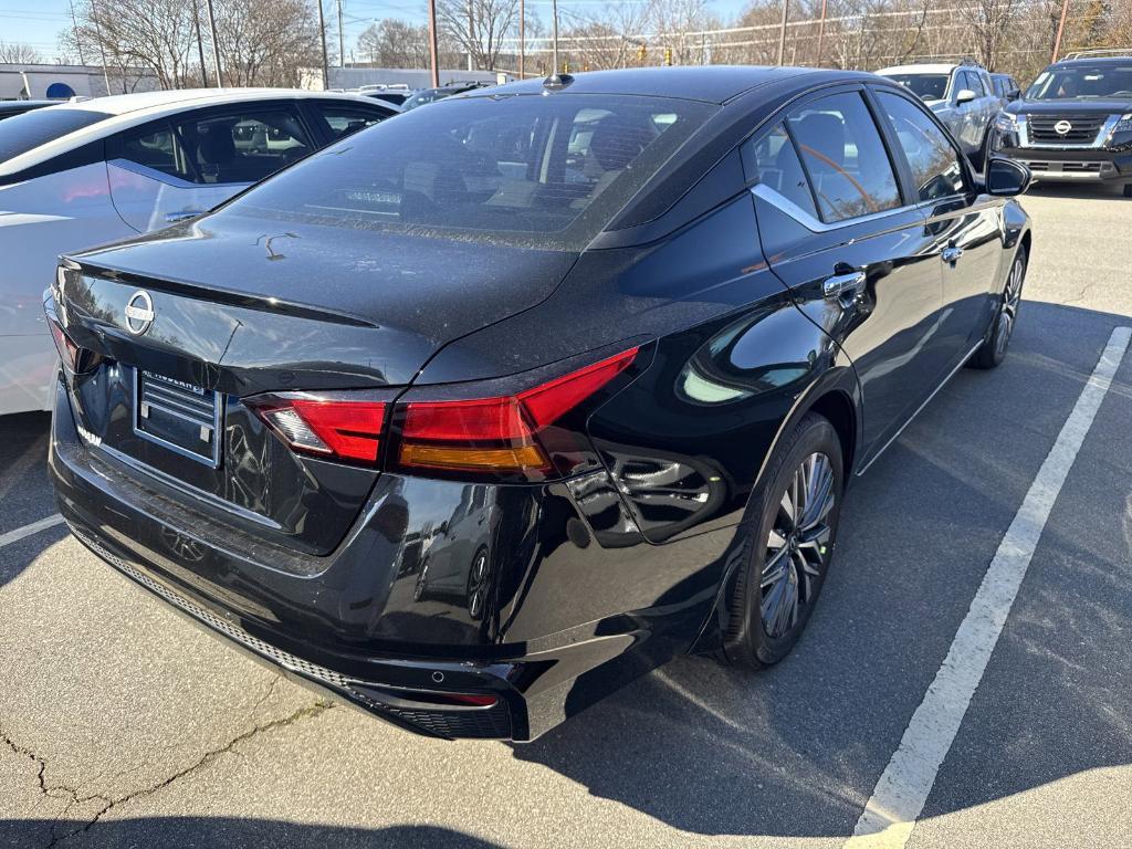 new 2025 Nissan Altima car, priced at $26,125