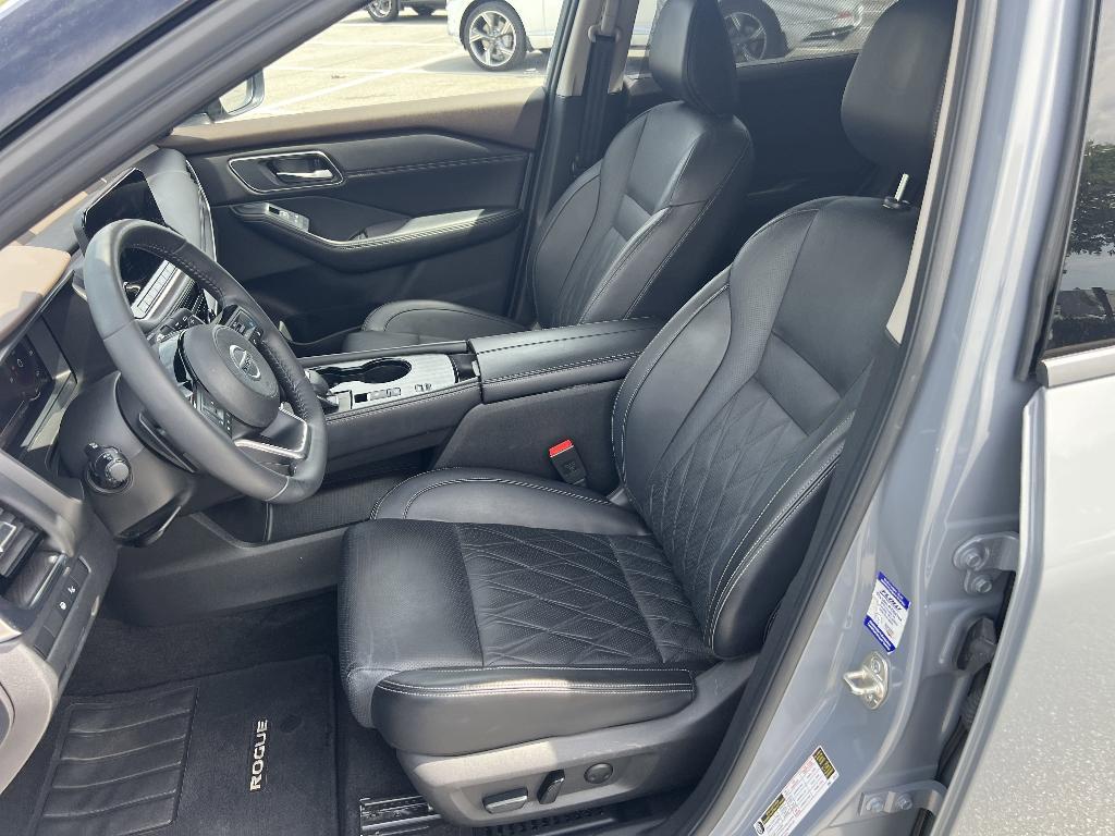 used 2021 Nissan Rogue car, priced at $23,875
