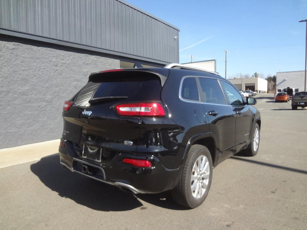 used 2017 Jeep Cherokee car, priced at $15,488