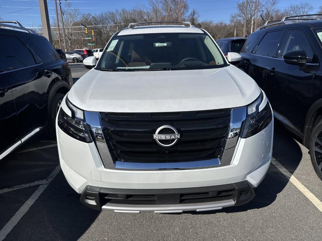 new 2025 Nissan Pathfinder car, priced at $49,280