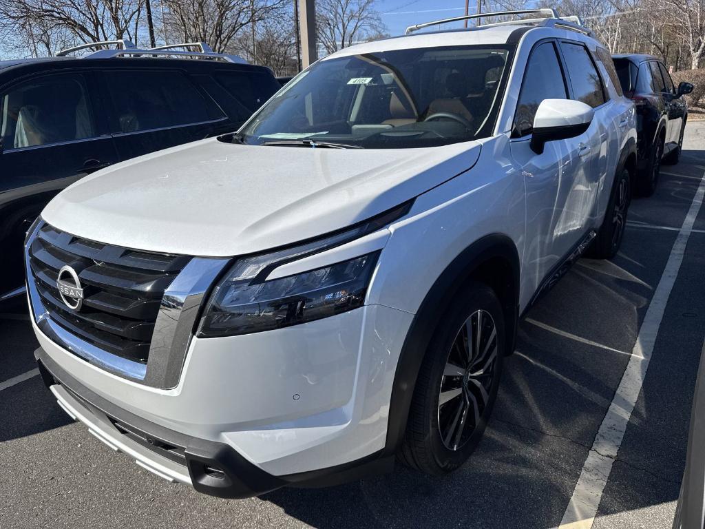 new 2025 Nissan Pathfinder car, priced at $49,280