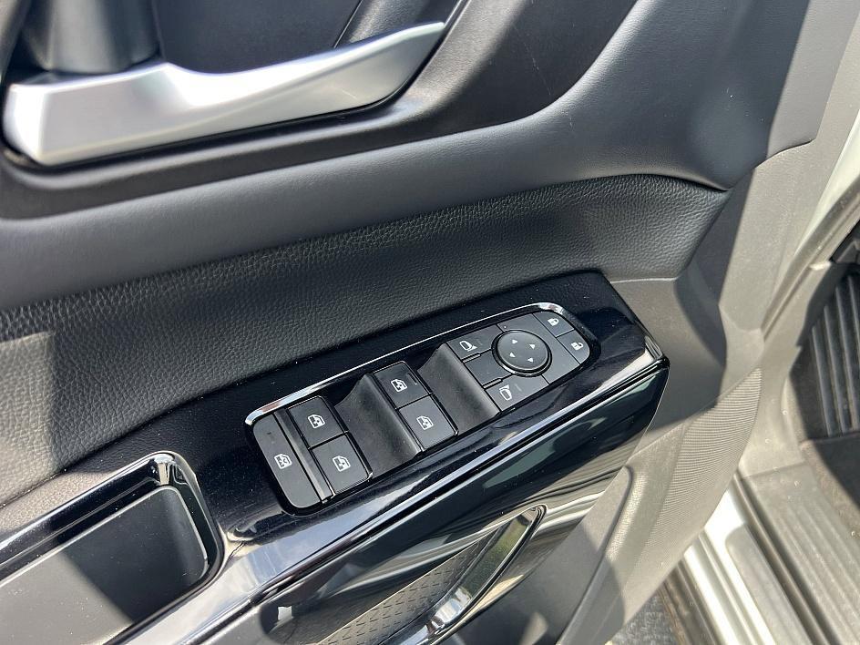 used 2022 Nissan Pathfinder car, priced at $26,988