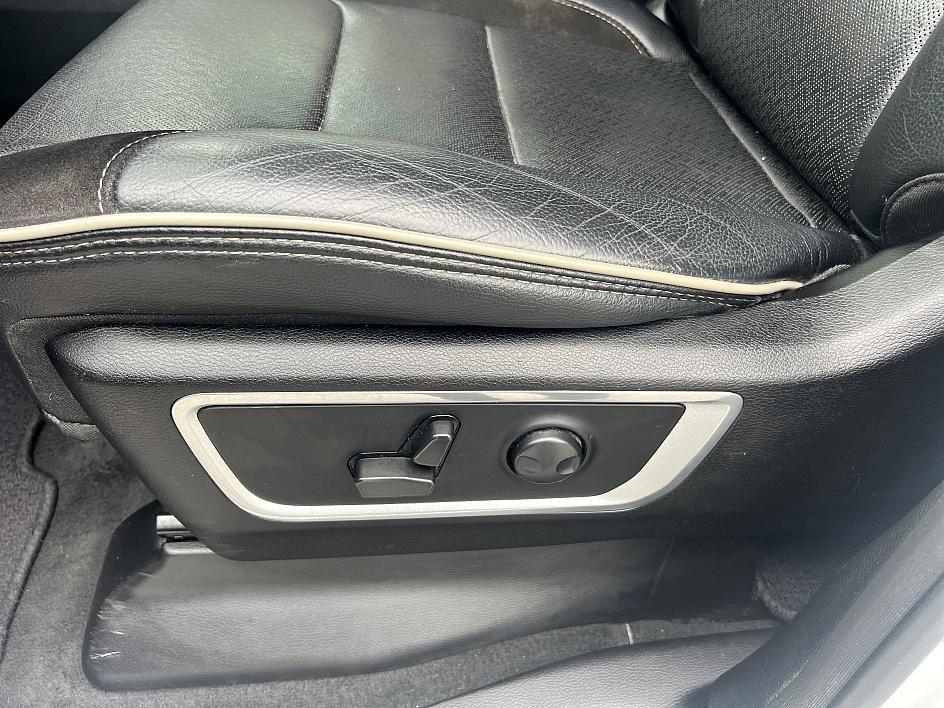 used 2022 Ram 1500 car, priced at $35,873