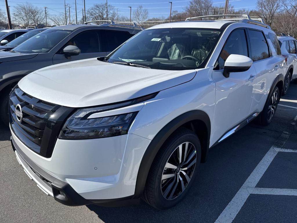 new 2025 Nissan Pathfinder car, priced at $48,640