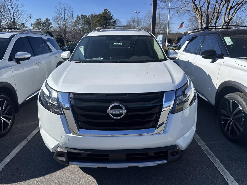 new 2025 Nissan Pathfinder car, priced at $43,865