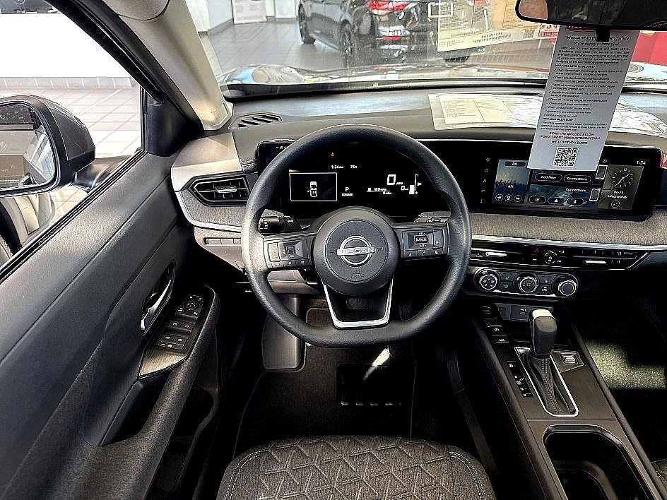 new 2025 Nissan Kicks car, priced at $25,255