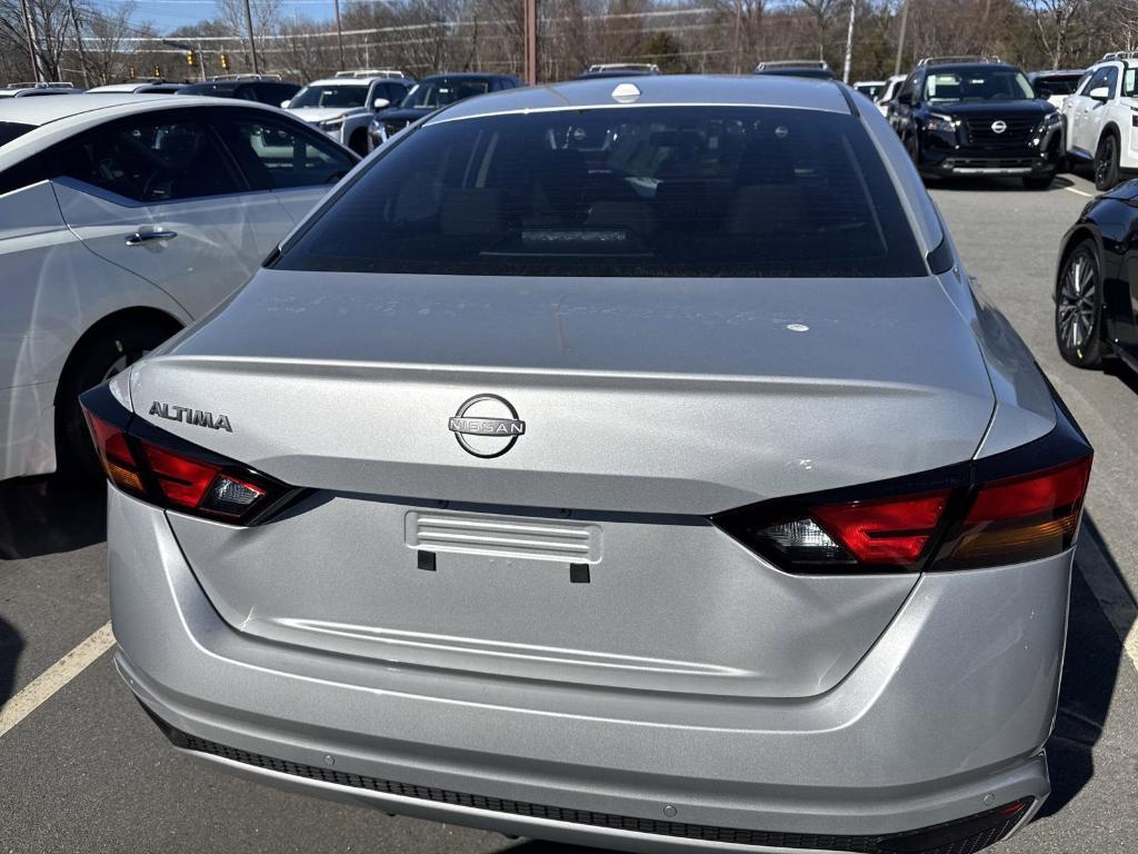 new 2025 Nissan Altima car, priced at $25,005