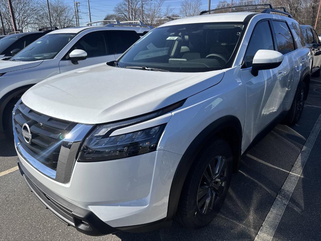 new 2025 Nissan Pathfinder car, priced at $37,585