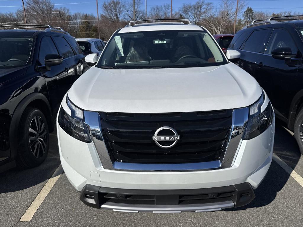 new 2025 Nissan Pathfinder car, priced at $49,280