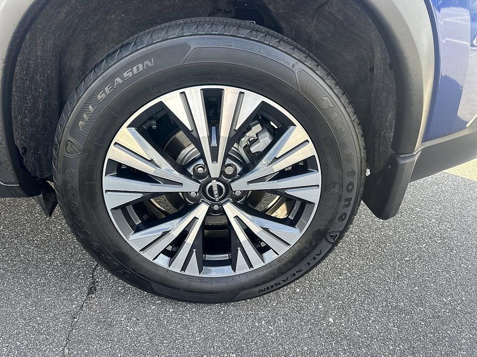 used 2022 Nissan Rogue car, priced at $19,975