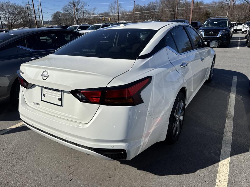 new 2025 Nissan Altima car, priced at $25,250