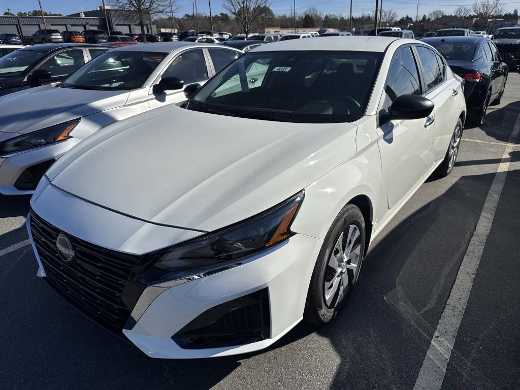 new 2025 Nissan Altima car, priced at $25,250