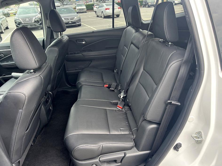 used 2022 Honda Pilot car, priced at $33,475