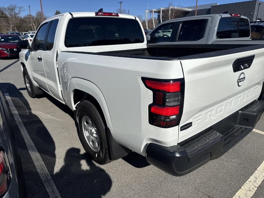 new 2025 Nissan Frontier car