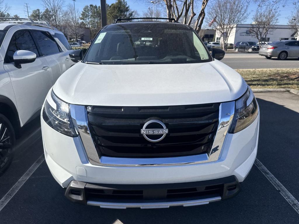 new 2025 Nissan Pathfinder car, priced at $49,775