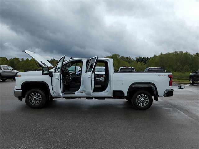 used 2024 Chevrolet Silverado 2500 car, priced at $50,279