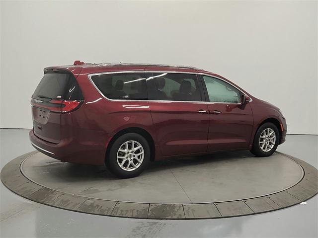 used 2021 Chrysler Pacifica car, priced at $20,932