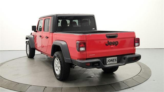used 2023 Jeep Gladiator car, priced at $33,217