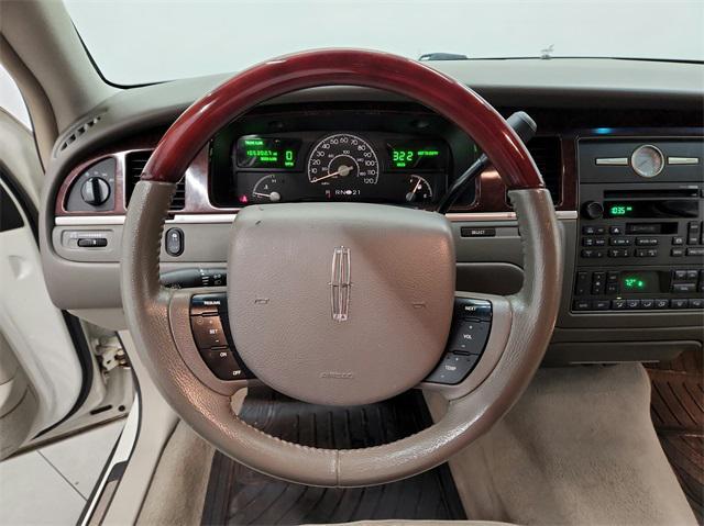 used 2005 Lincoln Town Car car, priced at $8,452