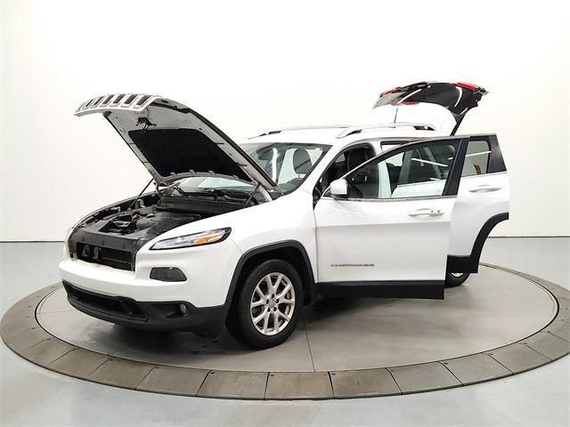 used 2018 Jeep Cherokee car, priced at $11,087