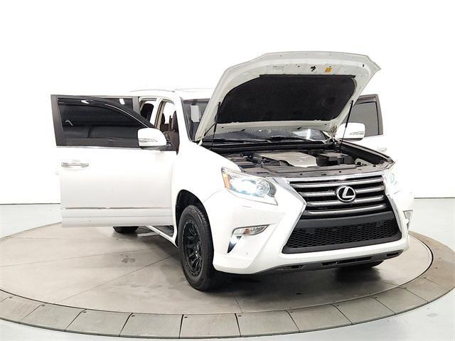 used 2014 Lexus GX 460 car, priced at $22,969