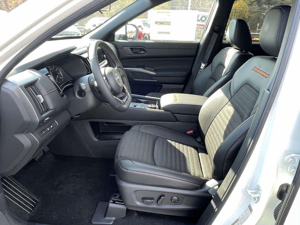 new 2025 Nissan Pathfinder car, priced at $38,657