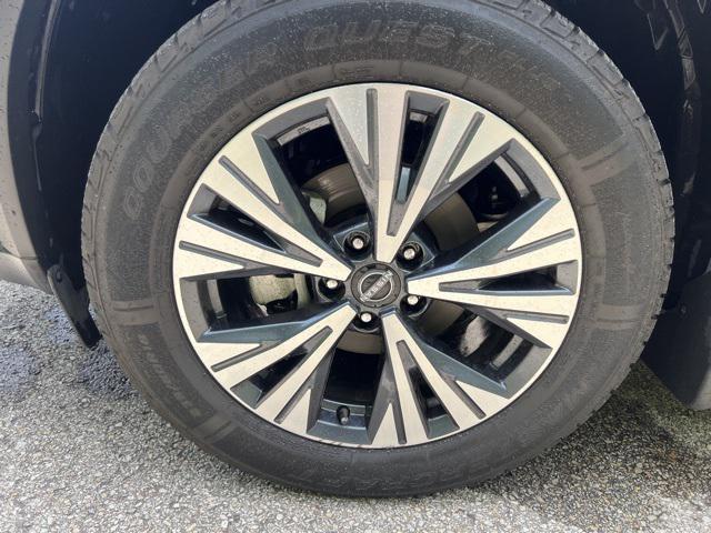 used 2022 Nissan Rogue car, priced at $24,284