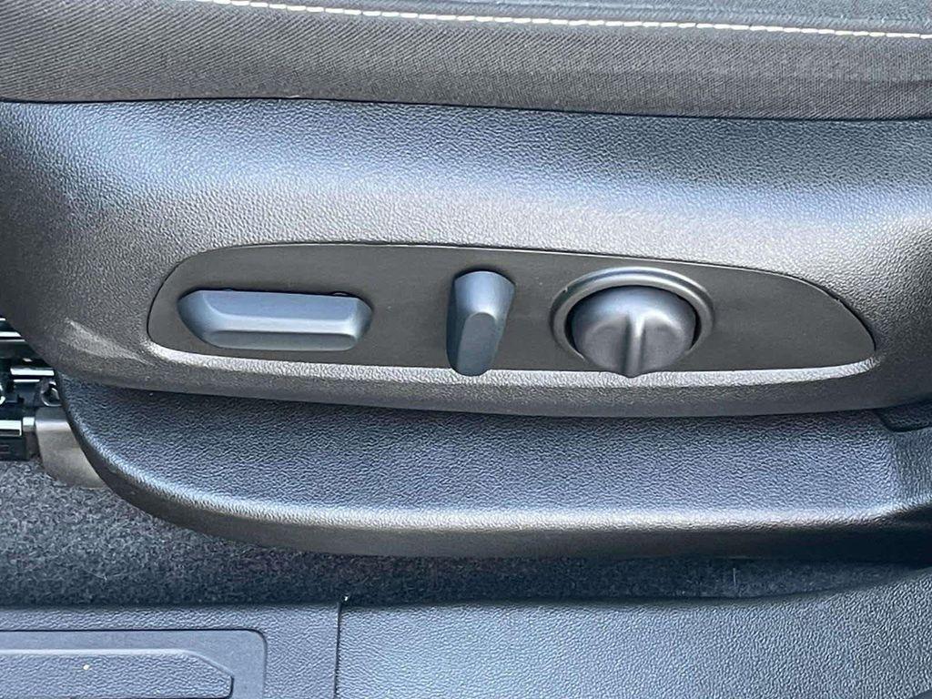 used 2022 GMC Acadia car, priced at $28,899