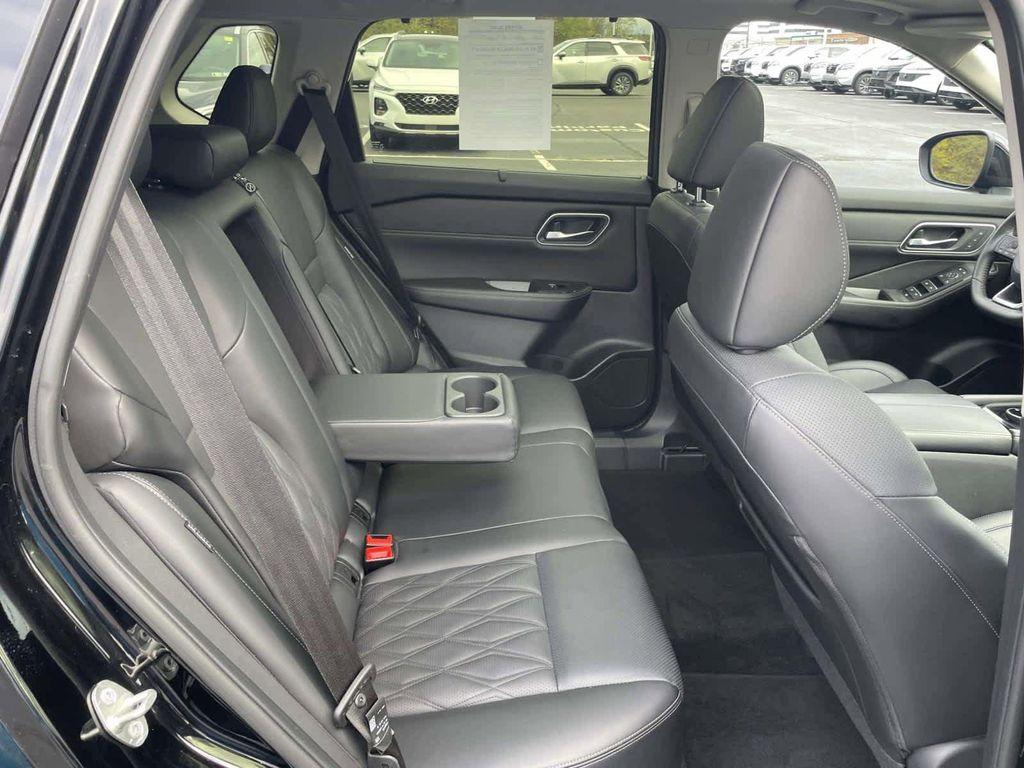 used 2024 Nissan Rogue car, priced at $33,998