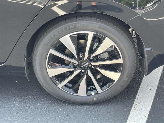 new 2025 Nissan Sentra car, priced at $25,977