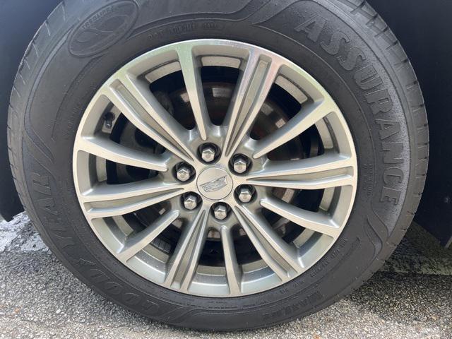 used 2019 Cadillac XT5 car, priced at $17,794