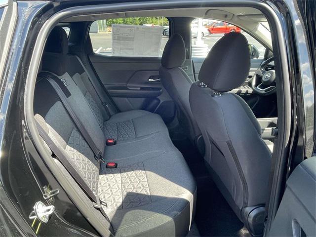 new 2025 Nissan Kicks car, priced at $26,017