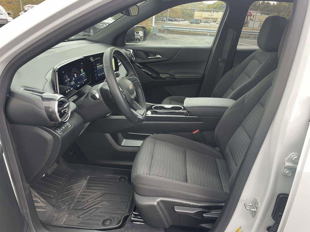 used 2025 Chevrolet Equinox car, priced at $29,470