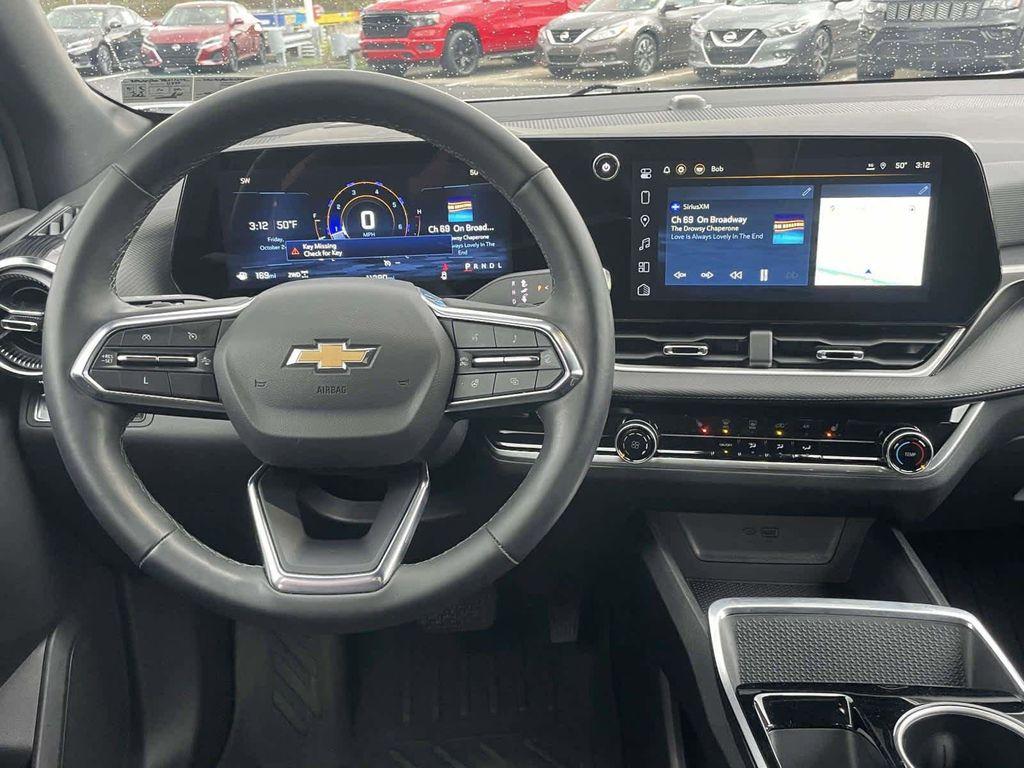 used 2025 Chevrolet Equinox car, priced at $29,470