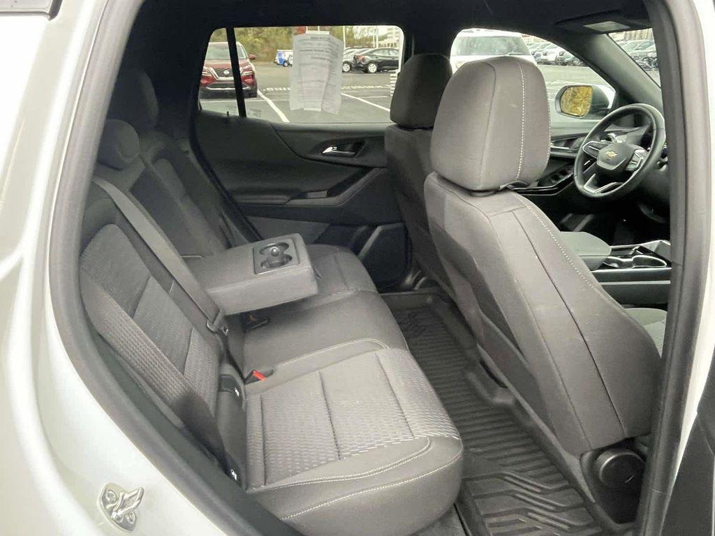 used 2025 Chevrolet Equinox car, priced at $29,470