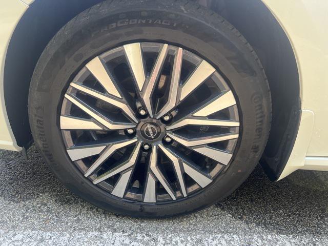 used 2023 Nissan Altima car, priced at $24,172