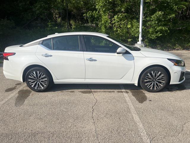 used 2023 Nissan Altima car, priced at $24,172