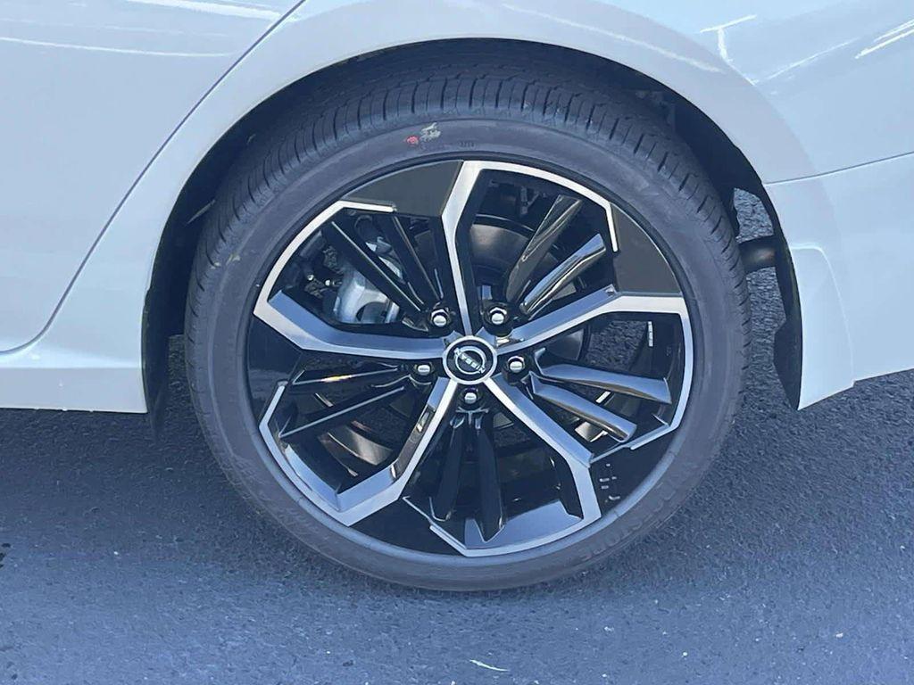 new 2025 Nissan Altima car, priced at $32,560