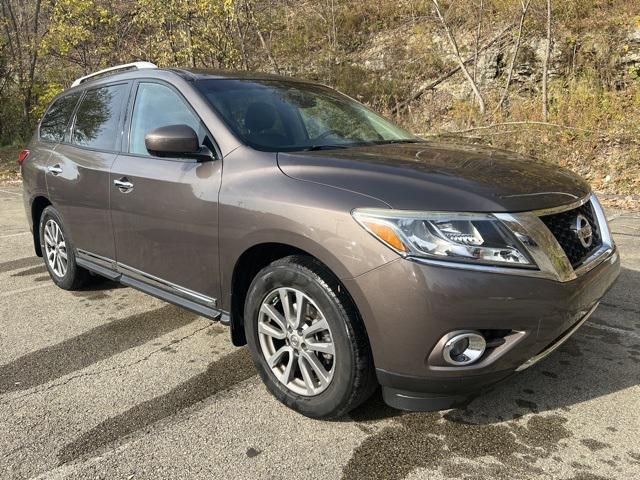 used 2016 Nissan Pathfinder car, priced at $17,547