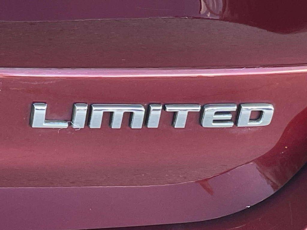 used 2024 Jeep Grand Cherokee L car, priced at $34,986