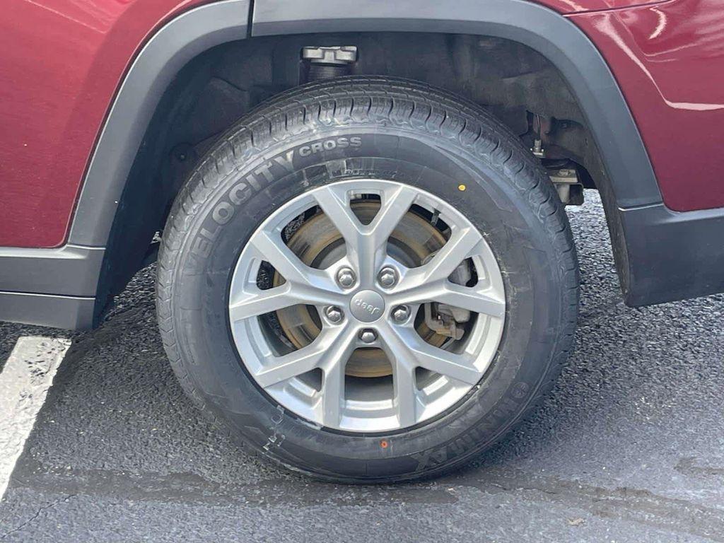 used 2024 Jeep Grand Cherokee L car, priced at $34,986