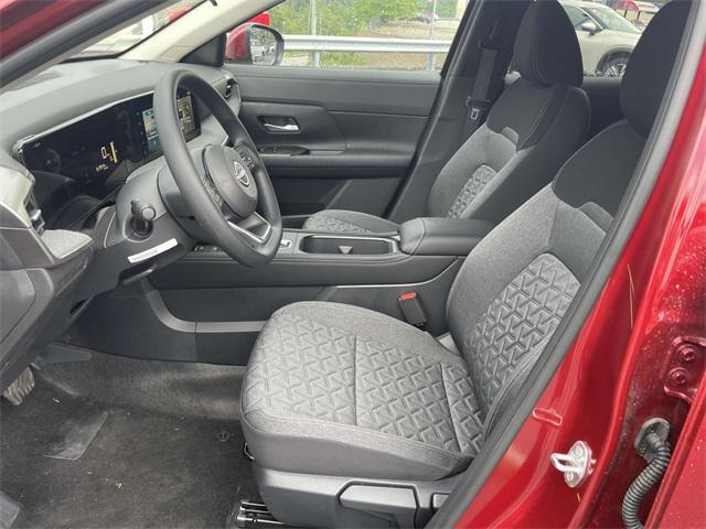 new 2025 Nissan Kicks car, priced at $26,422