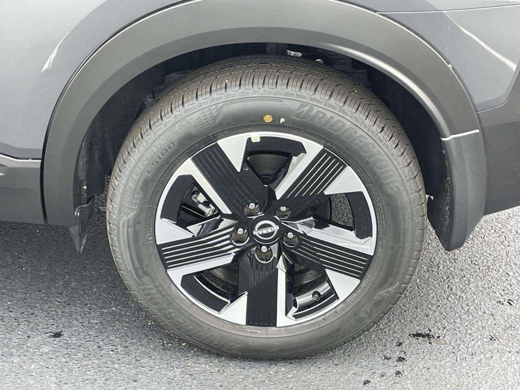 new 2026 Nissan Kicks car, priced at $28,485