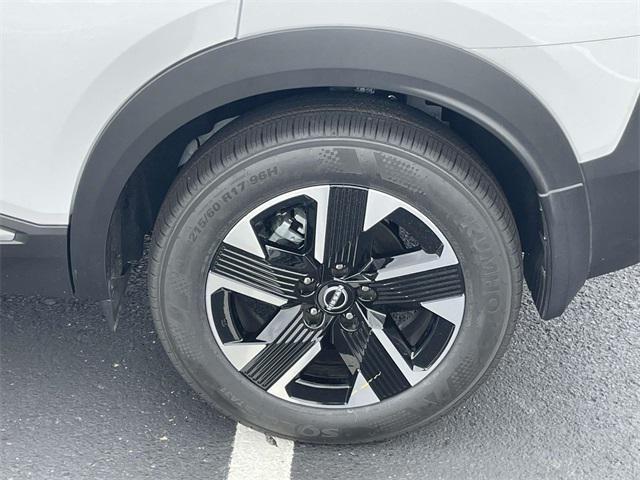 new 2025 Nissan Kicks car, priced at $27,698