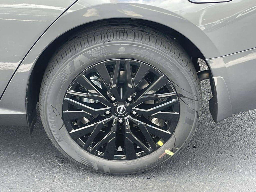 new 2025 Nissan Altima car, priced at $28,995