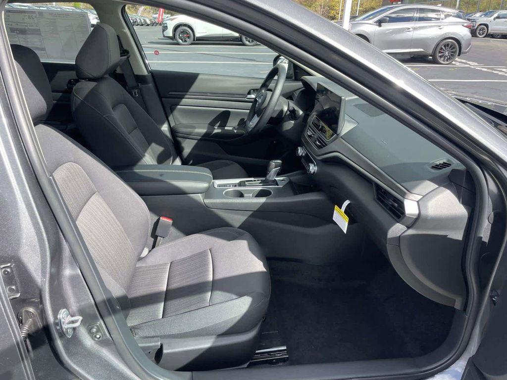 new 2025 Nissan Altima car, priced at $28,995