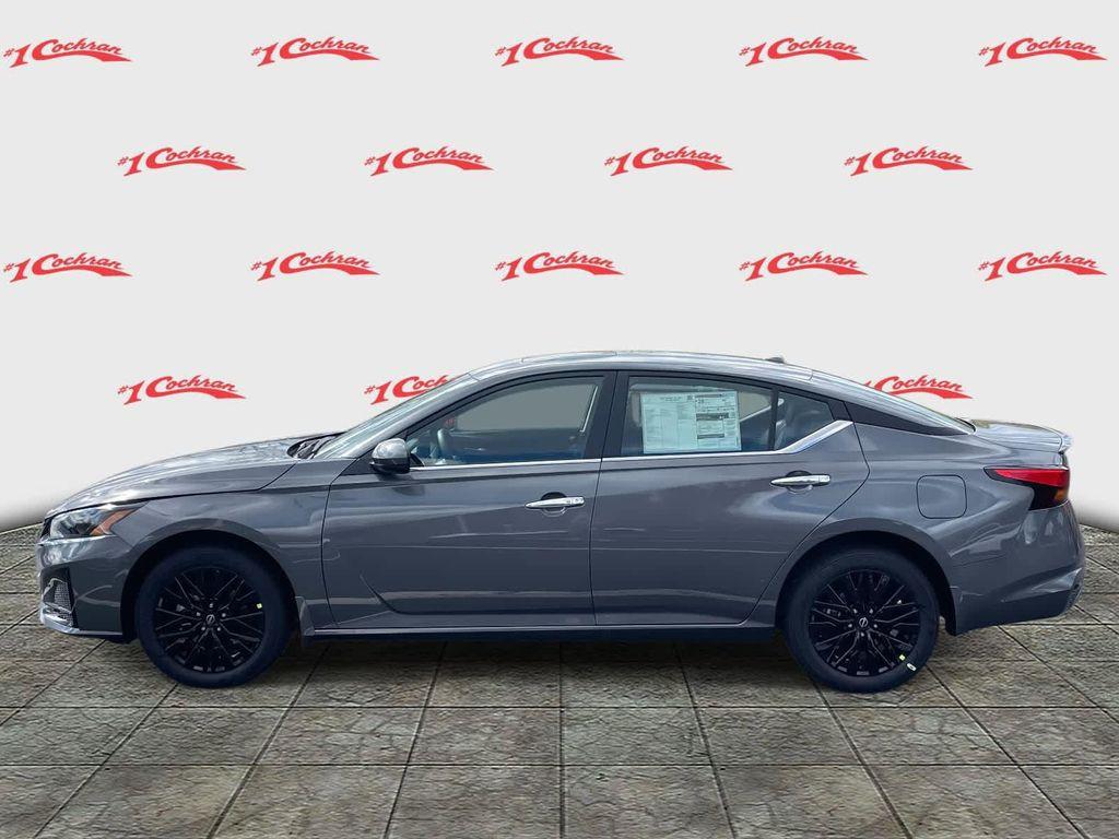 new 2025 Nissan Altima car, priced at $28,995